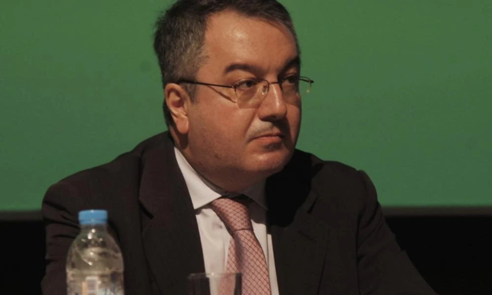 Ηλίας Μόσιαλος: Επίτιμος διδάκτορας του ΑΠΘ - Να προετοιμαζόμαστε για τις επόμενες κρίσεις